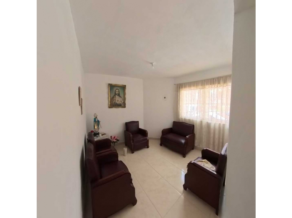 SE VENDE HERMOSA CASA EN EL BARRIO PEREZ — foto 3