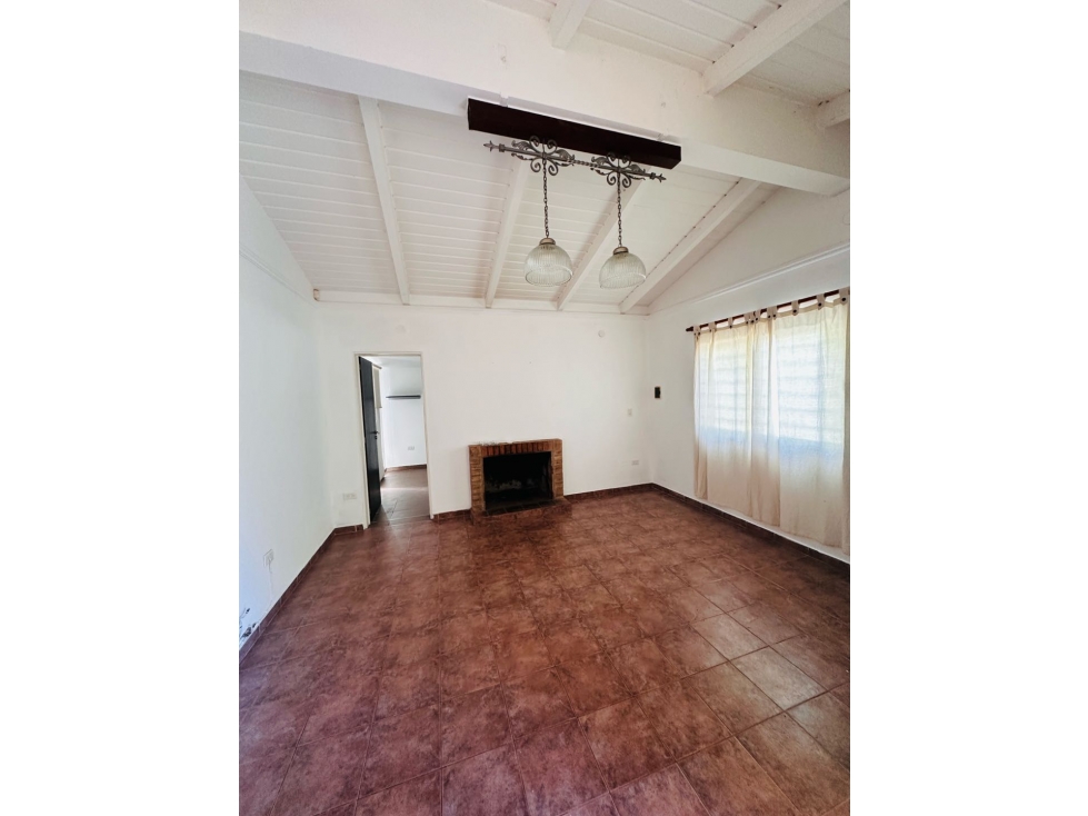 Se vende hermosa casa en El Talar de Mendiolaza con pileta - 4