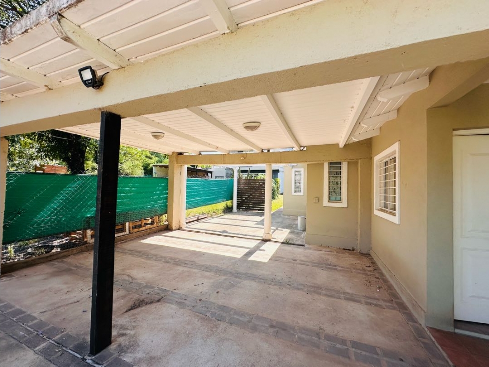 Se vende hermosa casa en El Talar de Mendiolaza con pileta - 2