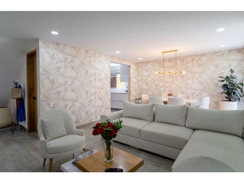 SE VENDE HERMOSA CASA EN ENVIGADO, SECTOR LOMA BENEDICTINOS — foto 5
