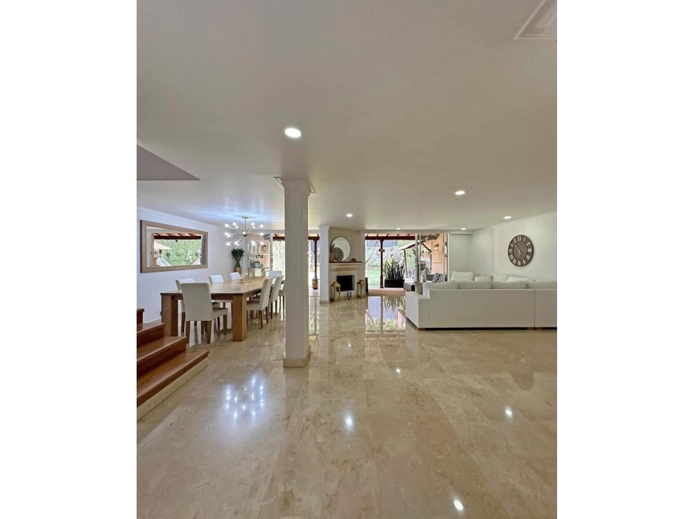 SE VENDE HERMOSA CASA EN ENVIGADO LOMA LAS BRUJAS — foto 3