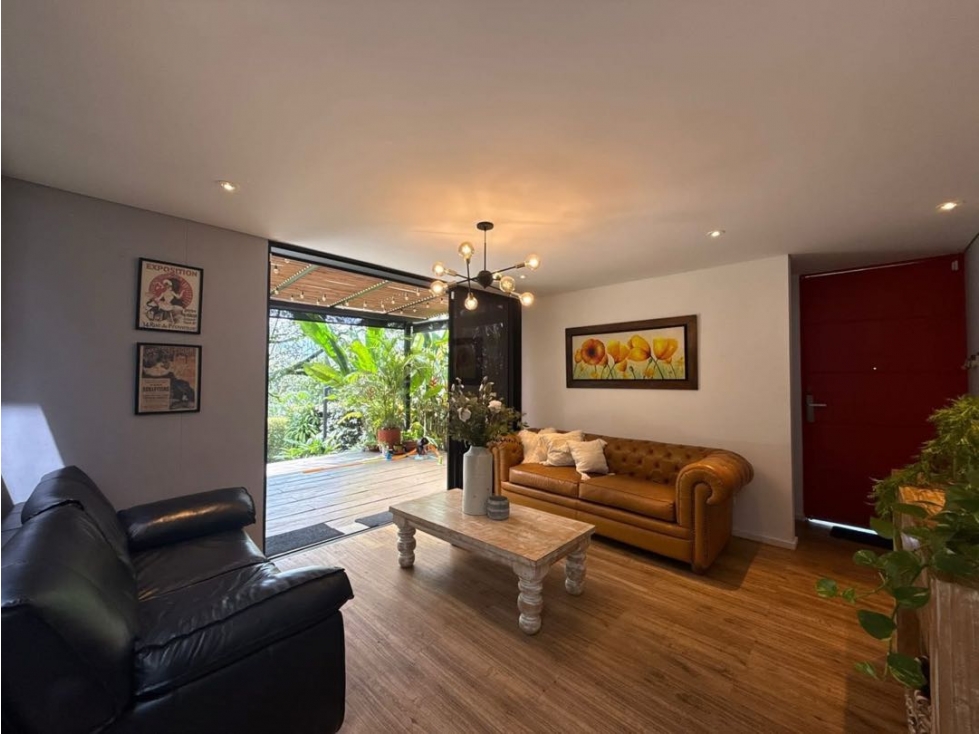 SE VENDE HERMOSA CASA EN ENVIGADO . LOMA DEL ATRAVESADO — foto 3