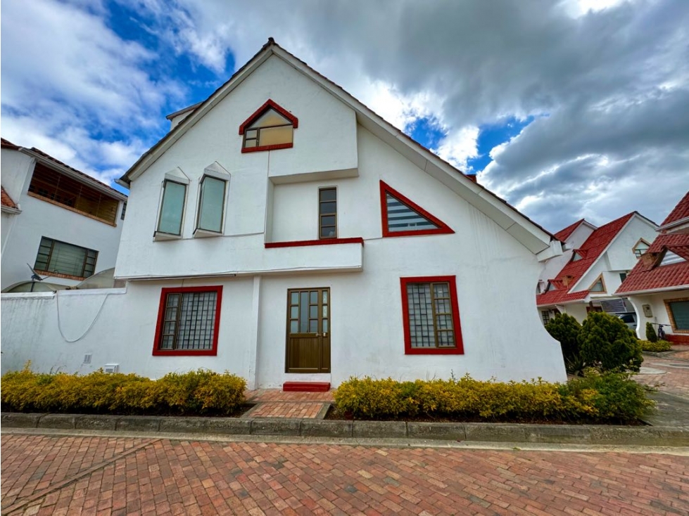 SE VENDE HERMOSA CASA EN QUINTAS DEL MÁRQUEZ 3 - MOSQUERA - CÓDIGO — foto 3