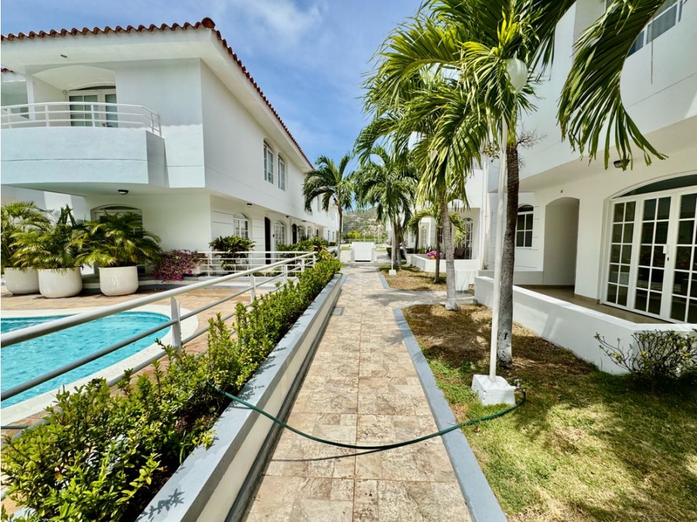 SE VENDE HERMOSA CASA EN RODADERO RESERVADO