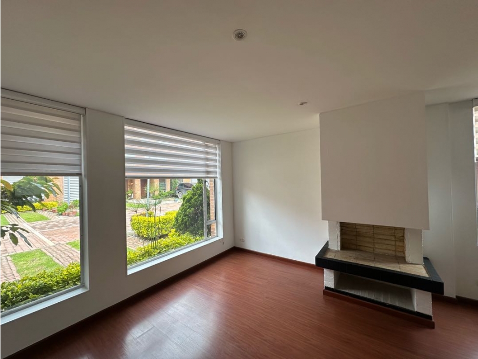 SE VENDE HERMOSA CASA ESQUINERA — foto 4