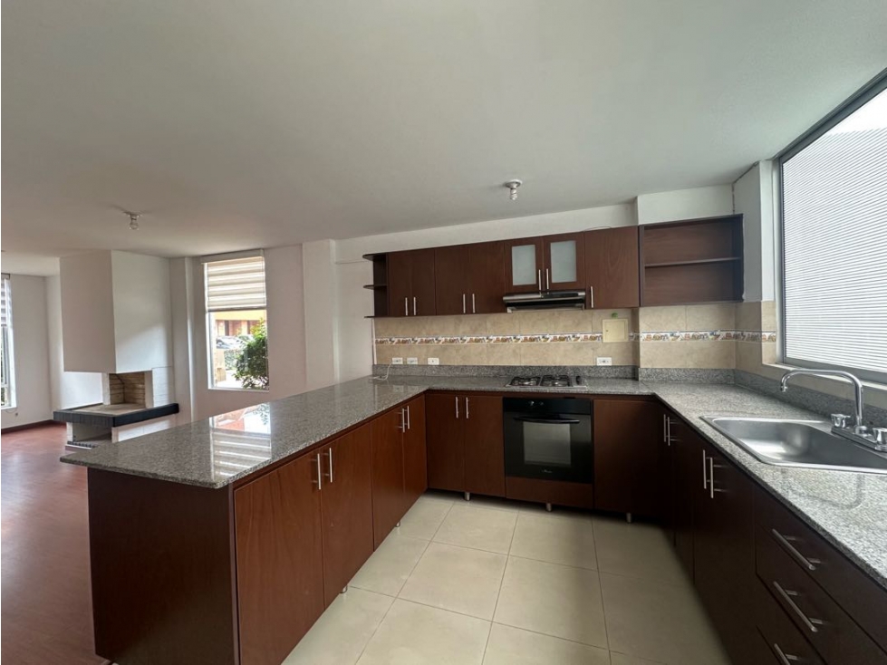 SE VENDE HERMOSA CASA ESQUINERA — foto 5