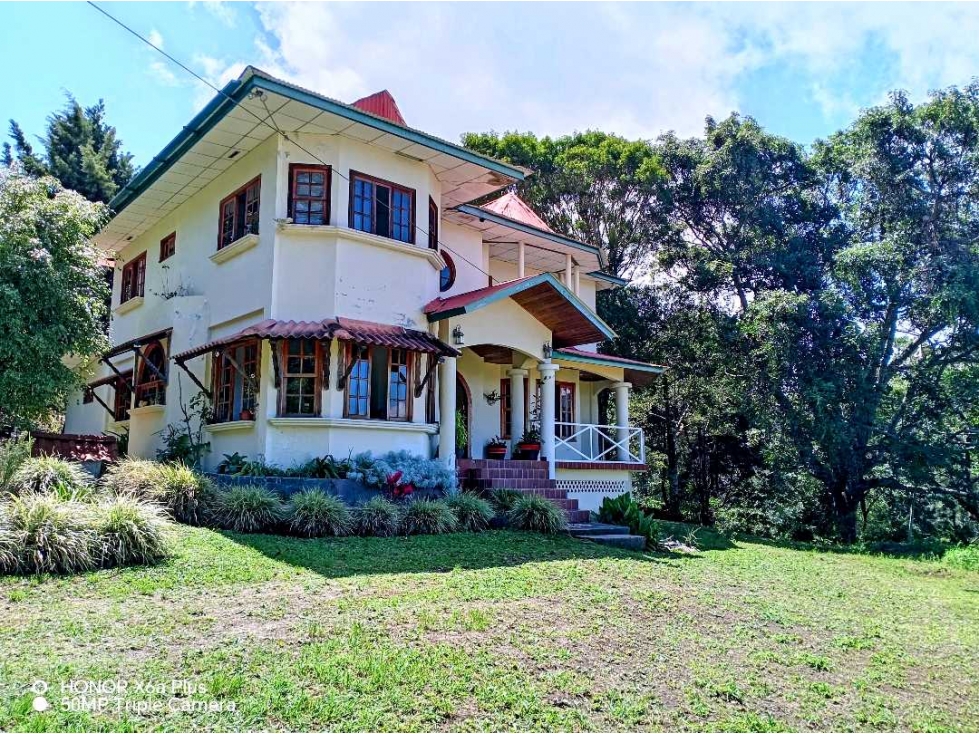 Se vende hermosa casa estilo vintage en Volcancito, Boquete