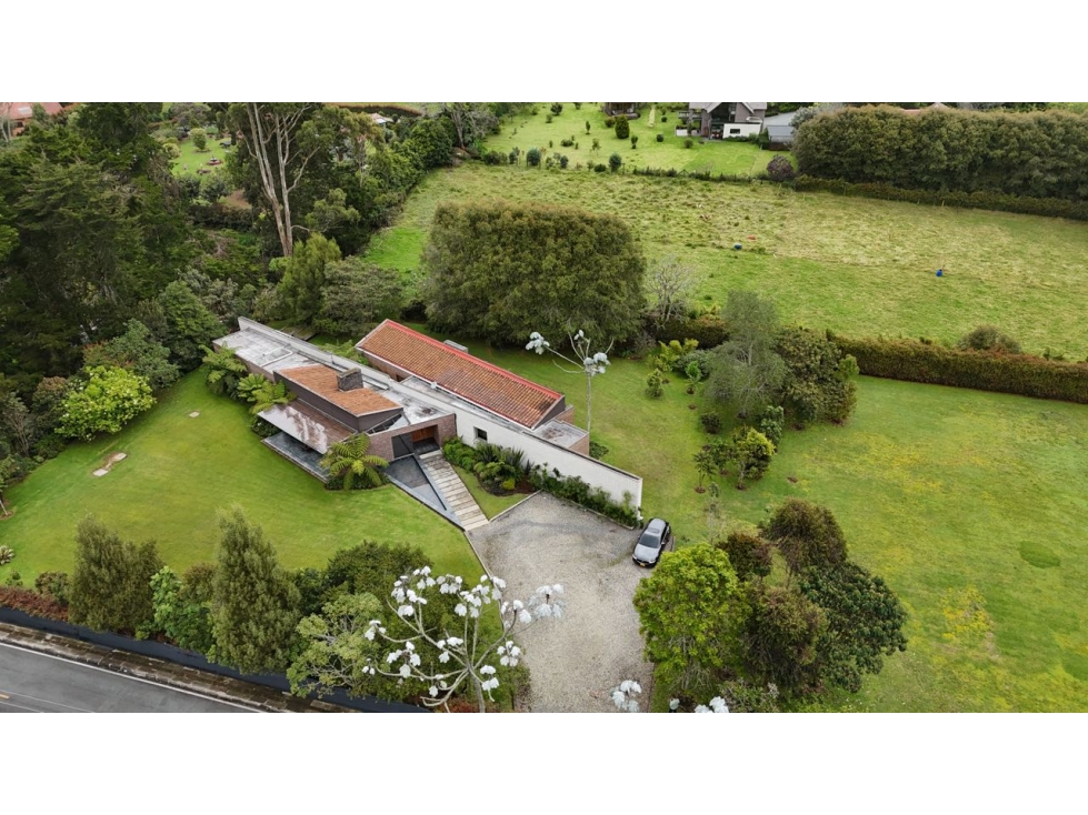 SE VENDE | Hermosa casa independiente en el Alto de las Palmas