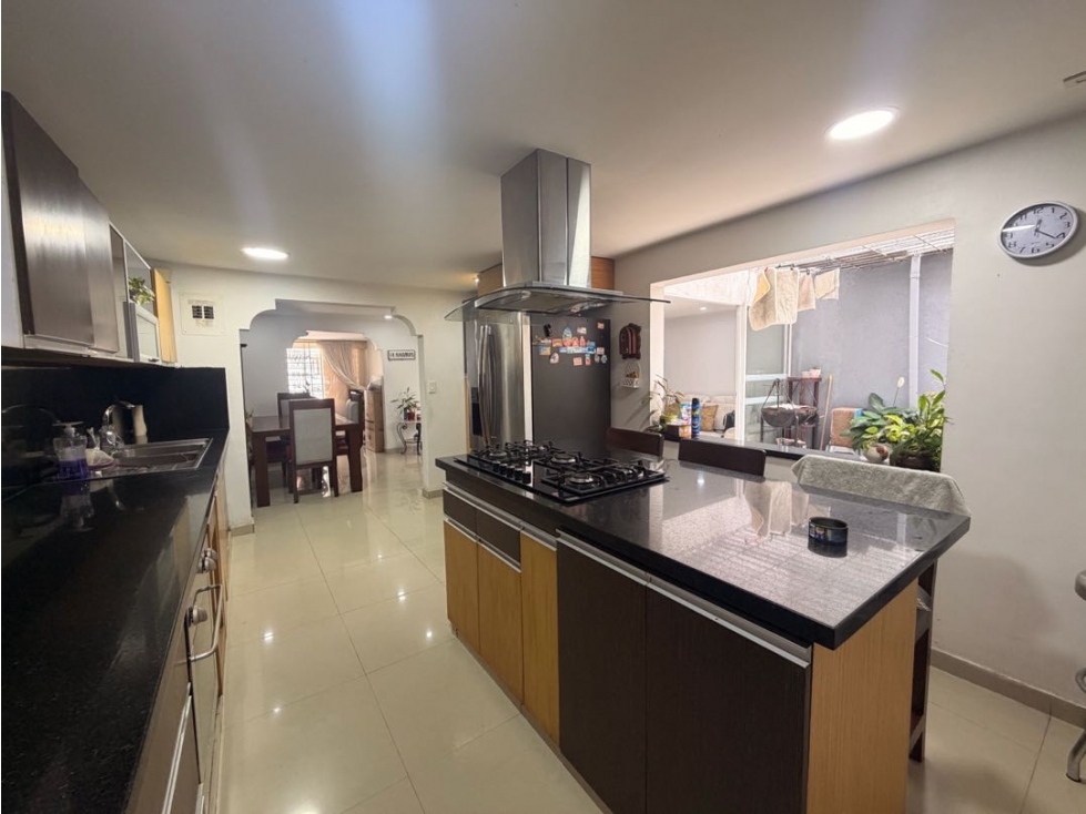 SE VENDE HERMOSA CASA INDEPENDIENTE, 2 PLANTAS, CAMINO REAL, Cali — foto 4