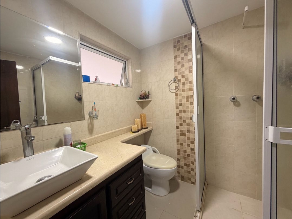 SE VENDE HERMOSA CASA INDEPENDIENTE, 2 PLANTAS, CAMINO REAL, Cali — foto 6