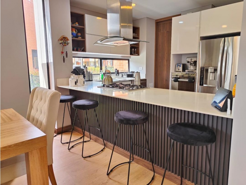 SE VENDE HERMOSA CASA REMODELADA — foto 4