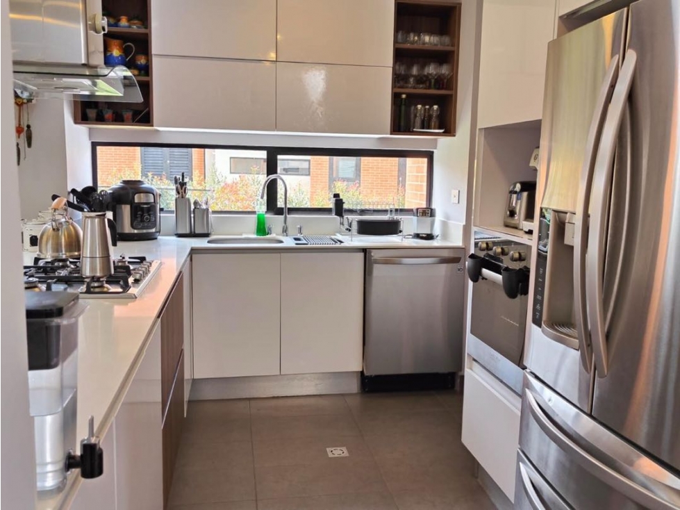 SE VENDE HERMOSA CASA REMODELADA — foto 5