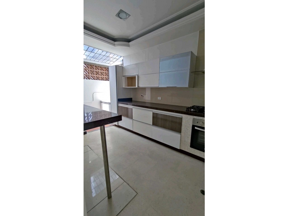 SE VENDE HERMOSA CASA SECTOR PADRE MARIANITO