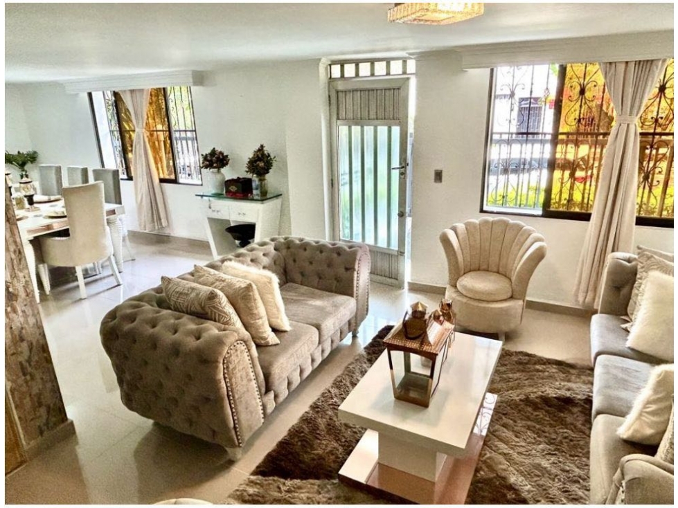 SE VENDE HERMOSA CASA UNIFAMILIAR ESQUINERA EN LA CASTELLANA - 5