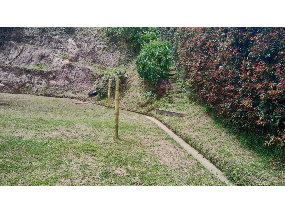 SE VENDE HERMOSA FINCA A 11 MIN DEL PARQUE DE SAN VICENTE - 5