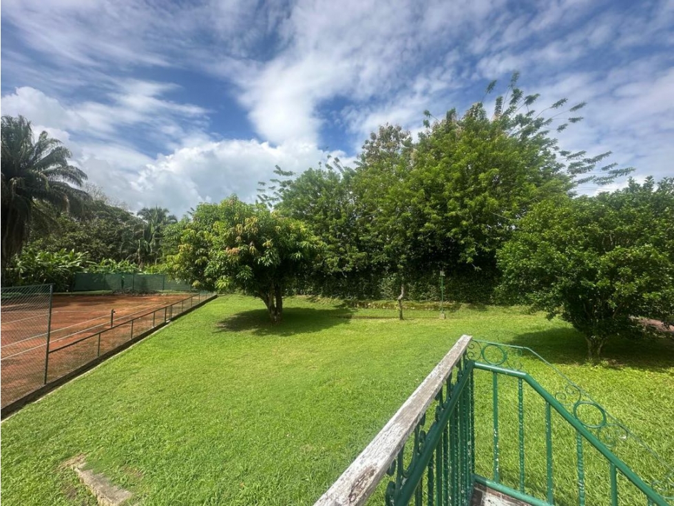 SE VENDE HERMOSA FINCA CAMPESTRE EN CARMEN DE APICALÁ. A - 3