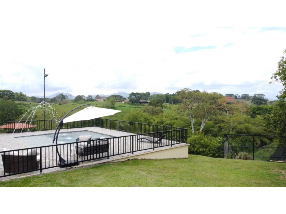 SE VENDE HERMOSA FINCA EN ALCALÁ CERCA A QUIMBAYA - 2