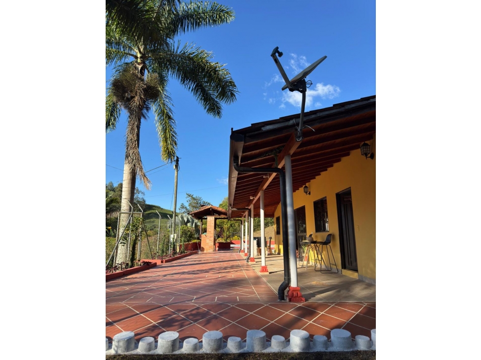 Se vende hermosa finca en el Peñol - 6
