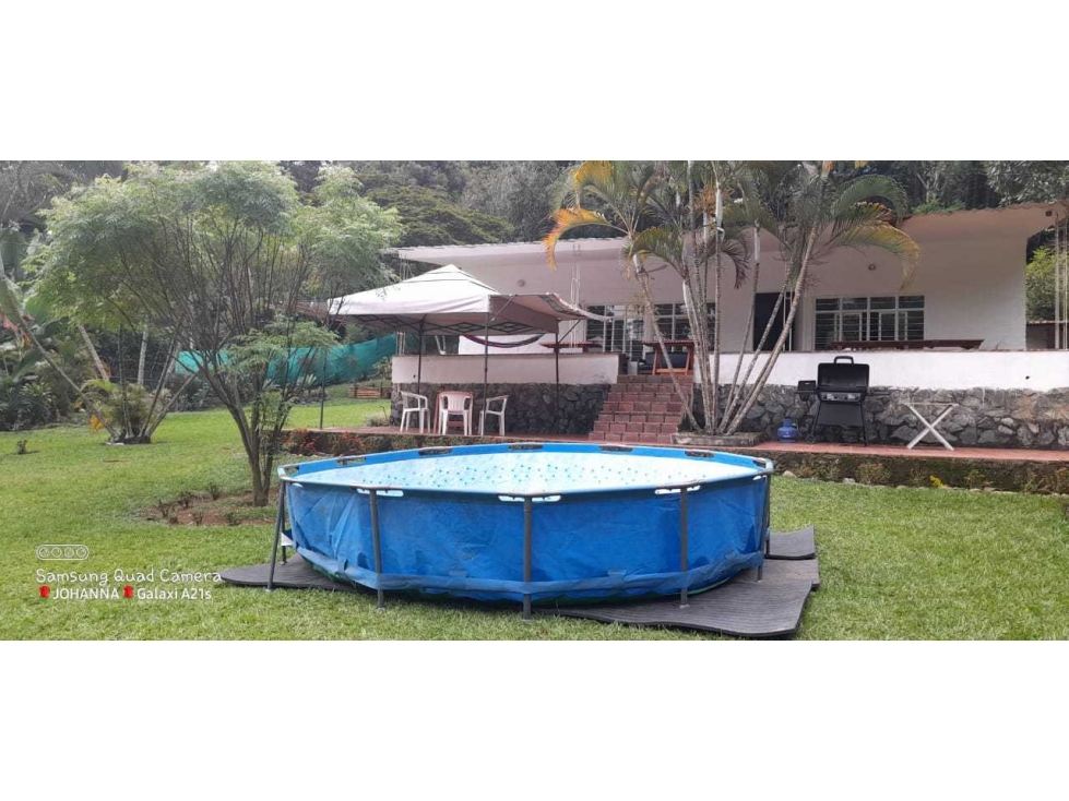 Se vende Hermosa finca en la buitrera a 5 minutos de Holguines -AS