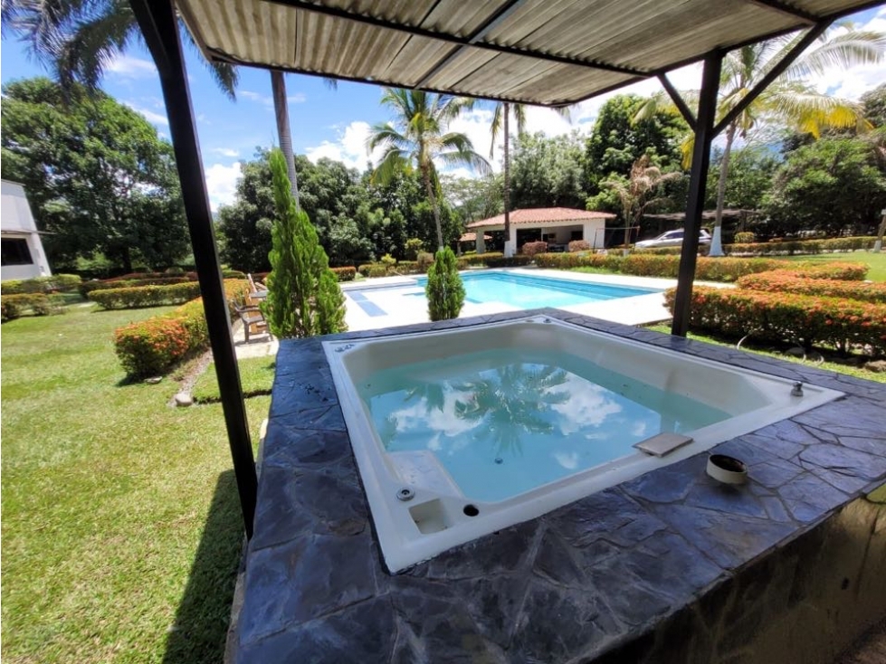 SE VENDE HERMOSA FINCA EN SANTAFE DE ANTIOQUIA CERCA AL PUEBLO - 2