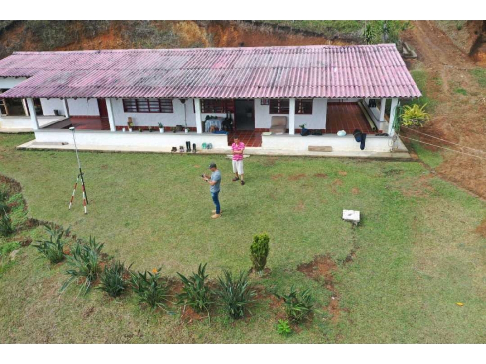 SE VENDE HERMOSA FINCA GANADERA