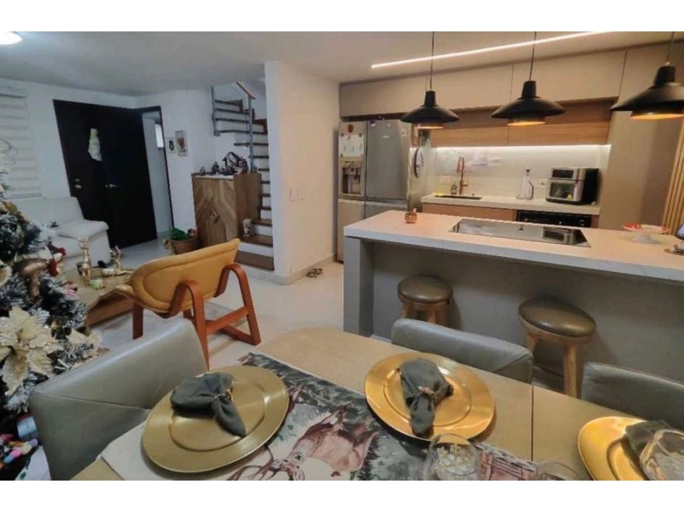 SE VENDE HERMOSAA CASA EN ENVIGADO CERCA AL MALL SAN LUCAS - 5