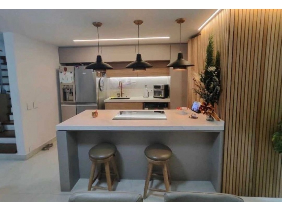 SE VENDE HERMOSAA CASA EN ENVIGADO CERCA AL MALL SAN LUCAS - 6