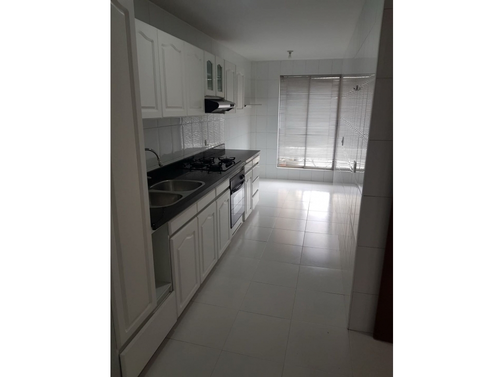 SE VENDE HERMOSO APARTAMENTO ARRENDADO CHICO NAVARRA. A — foto 4