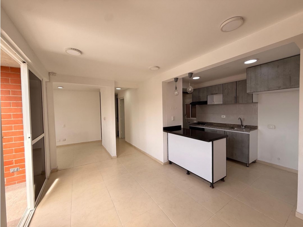 ARRIENDA HERMOSO APARTAMENTO CON PARQUEADERO PROPIO VALLE DEL LIL