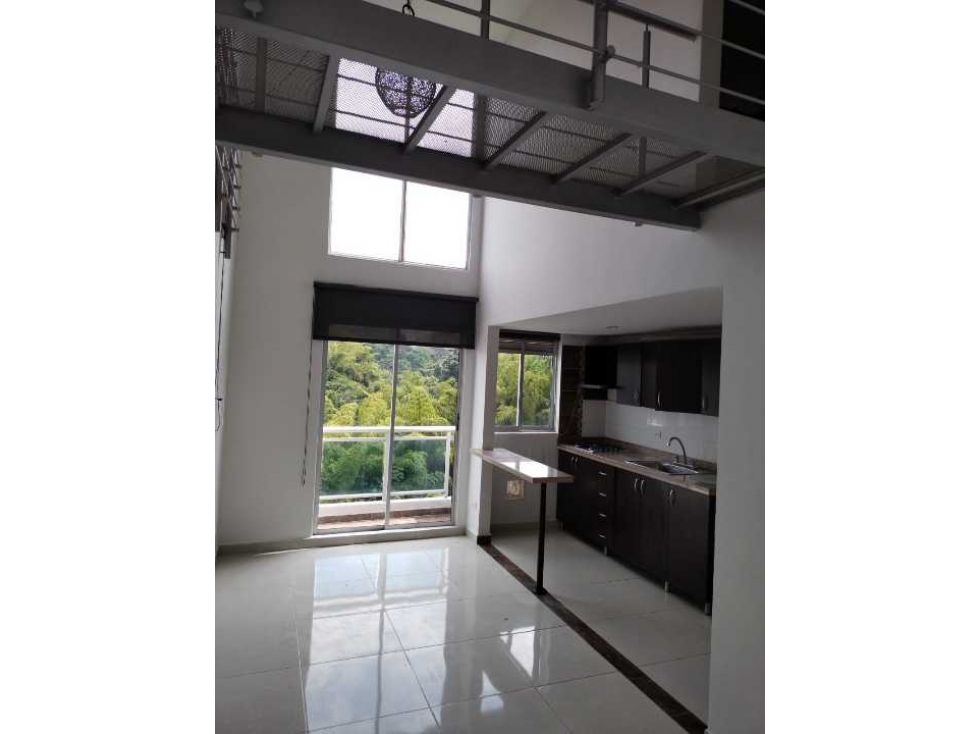 Se Vende hermoso apartamento duplex en el norte de Armenia