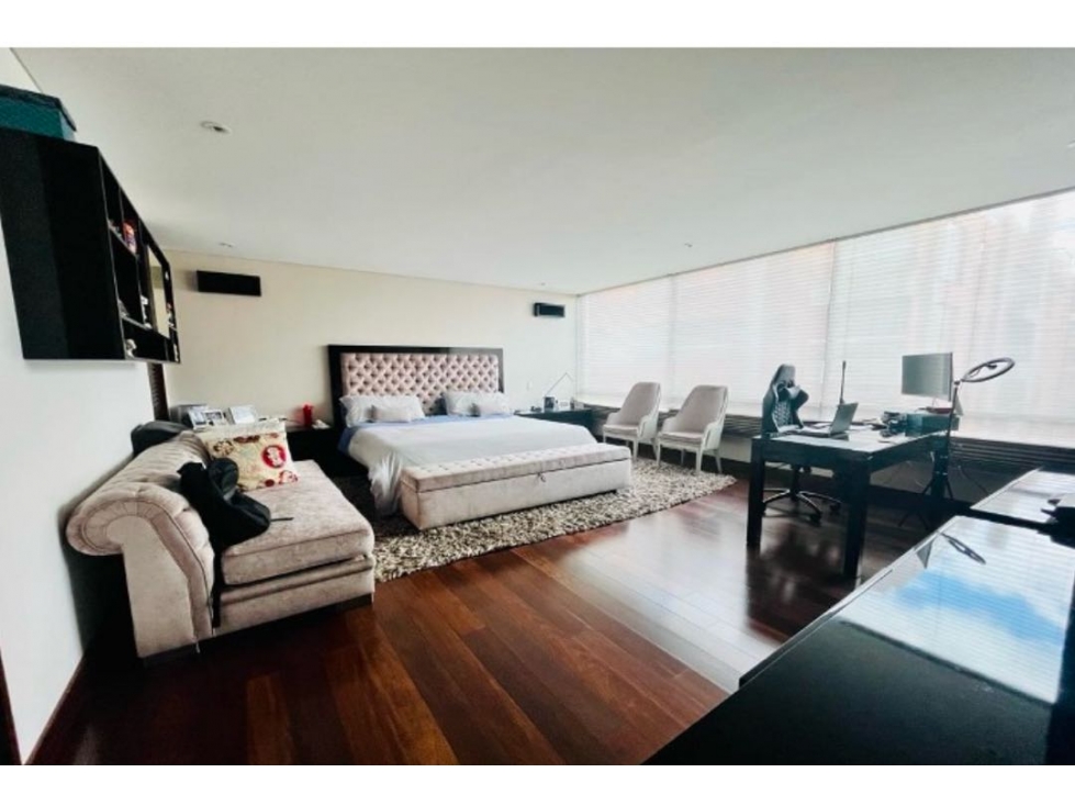 SE VENDE HERMOSO APARTAMENTO DÚPLEX EN CLUB HOUSE EN CHICO NORTE.A