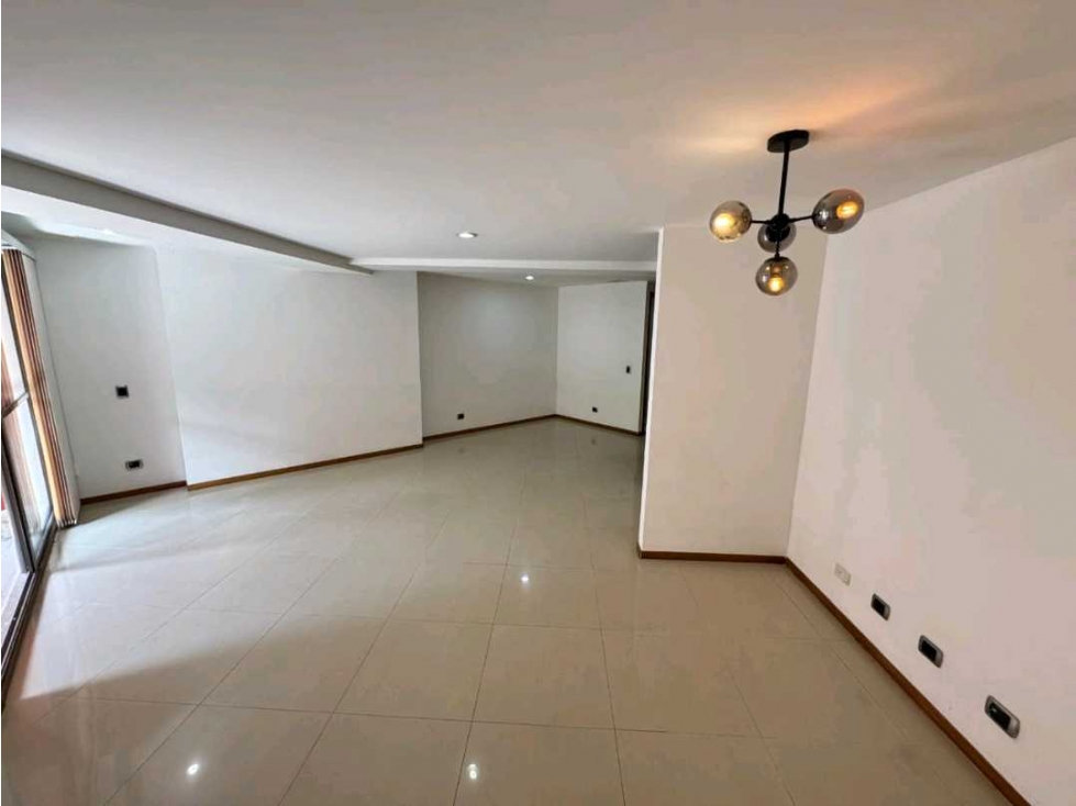 Se Vende Hermoso Apartamento de 111Mts² en Sabaneta "Betania" — foto 2