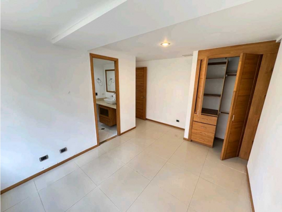 Se Vende Hermoso Apartamento de 111Mts² en Sabaneta "Betania" — foto 3