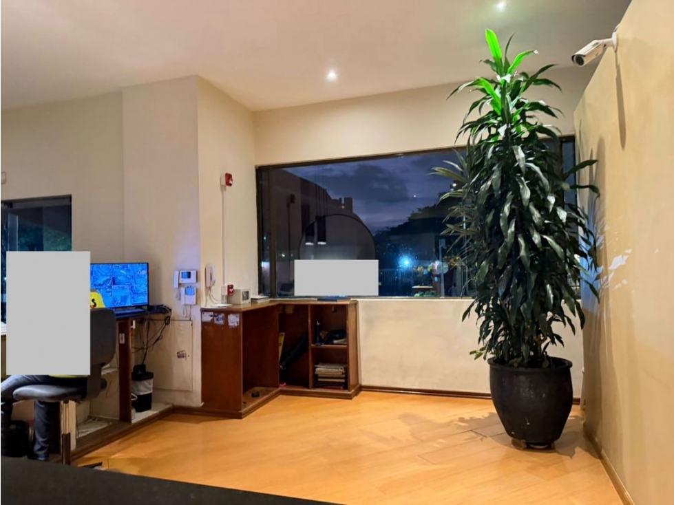 SE VENDE HERMOSO APARTAMENTO DÚPLEX EN LA CAROLINA.T/A — foto 2