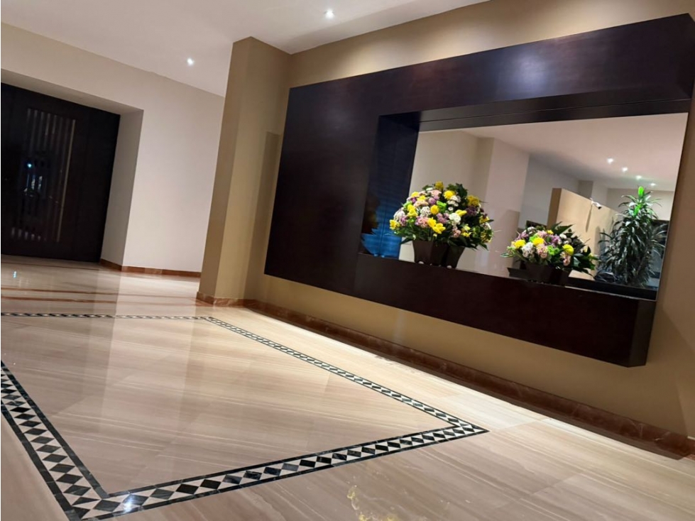 SE VENDE HERMOSO APARTAMENTO DÚPLEX EN LA CAROLINA.T/A — foto 3