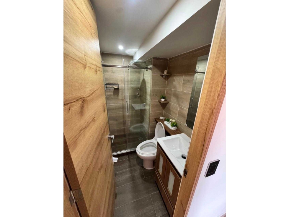 SE VENDE HERMOSO APARTAMENTO DIAGONAL A LA ESTACION MADERA EN BELLO — foto 6