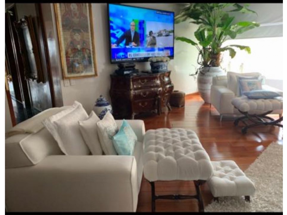 SE VENDE HERMOSO APARTAMENTO EN ROSALES. A