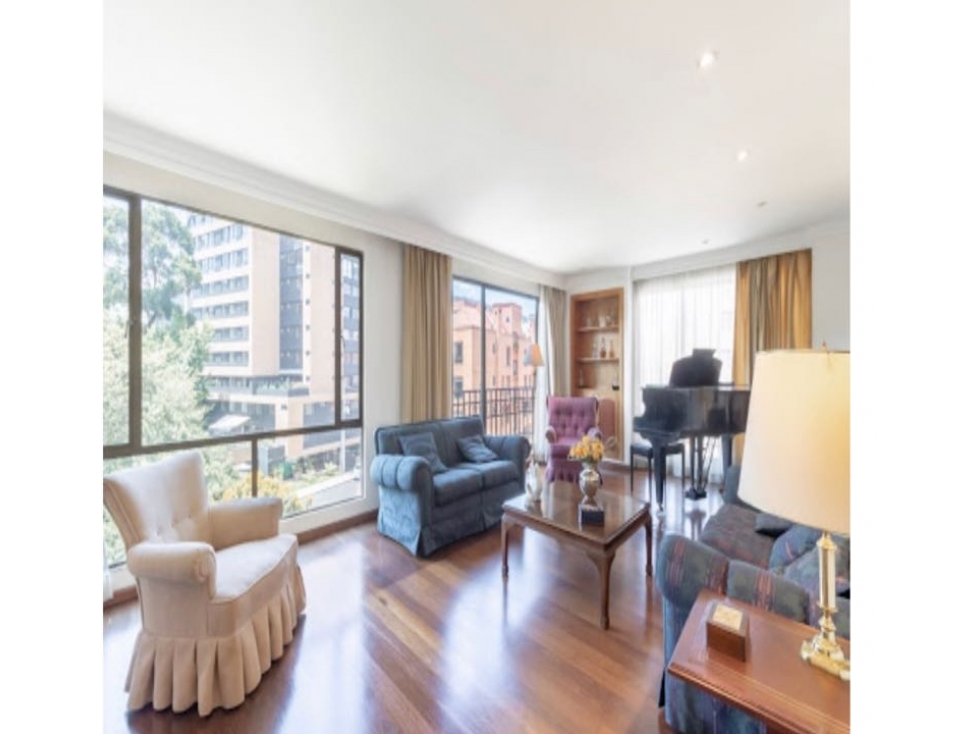 SE VENDE HERMOSO APARTAMENTO DUPLEX CON TERRAZA EN SAN PATRICIO.A — foto 2