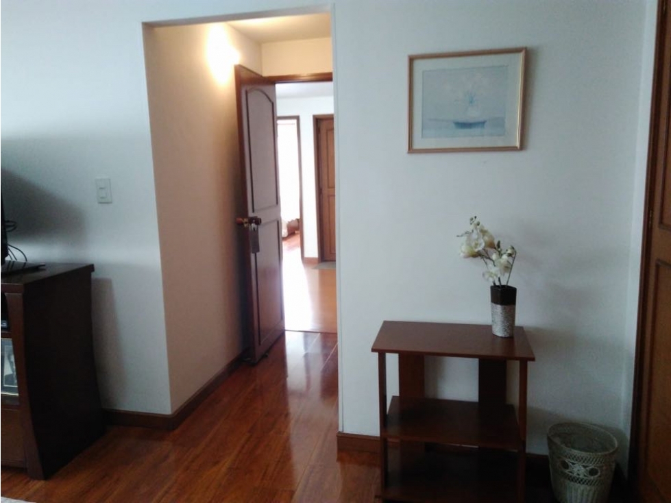 SE VENDE HERMOSO APARTAMENTO EN SANTA BARBARA ORIENTAL. A — foto 2
