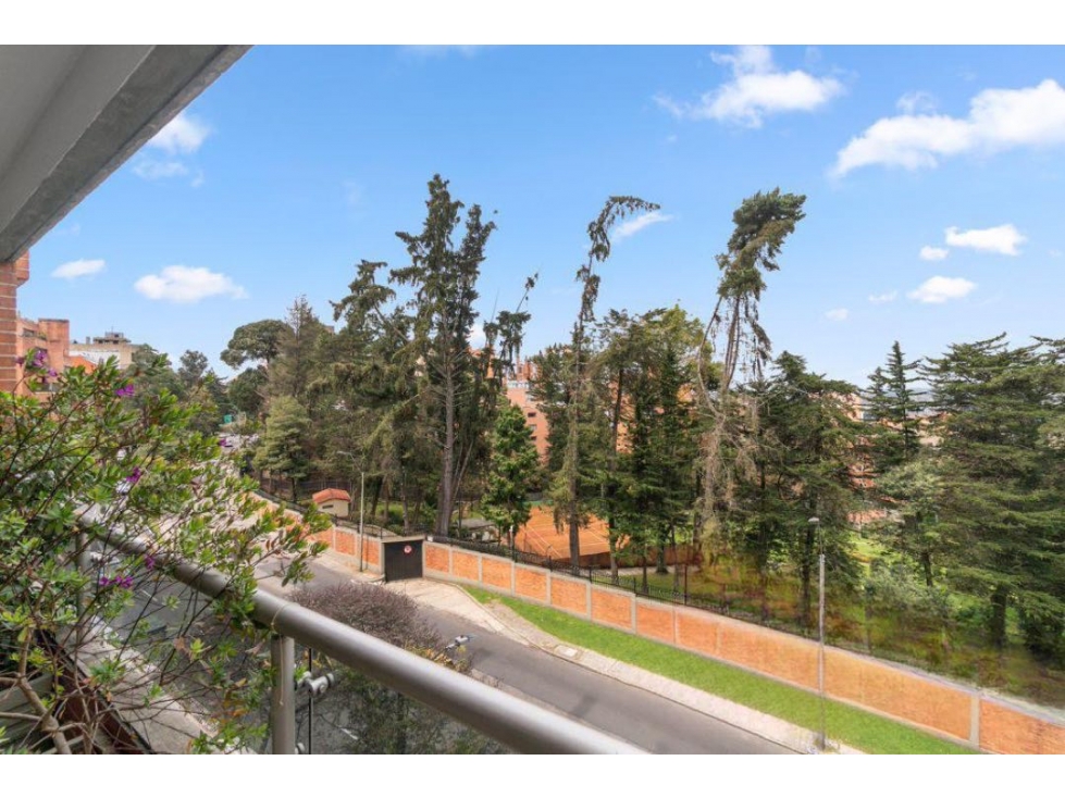 SE VENDE HERMOSO APARTAMENTO CON TERRAZA EN ROSALES.A — foto 2