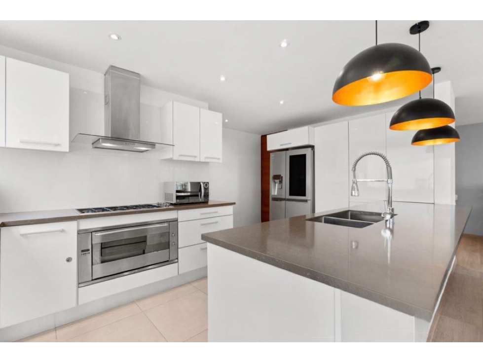 SE VENDE HERMOSO APARTAMENTO CON TERRAZA EN ROSALES.A — foto 6