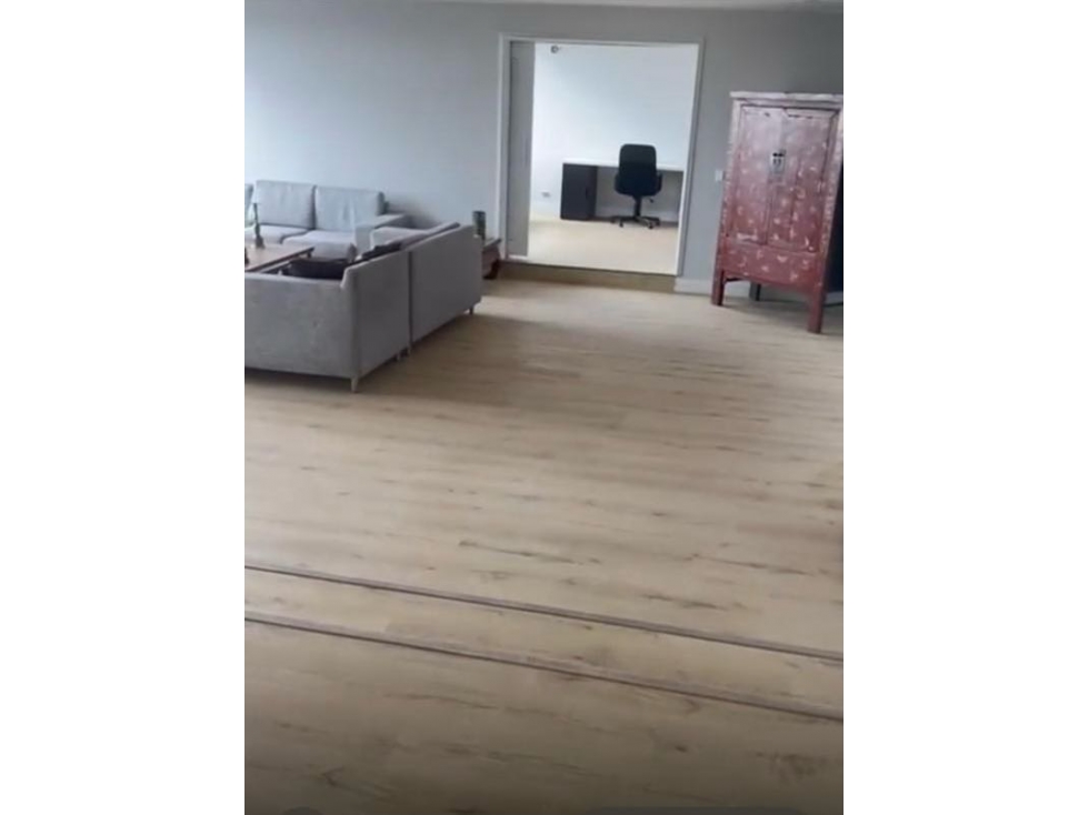 SE VENDE HERMOSO APARTAMENTO EN CHICO. A — foto 2