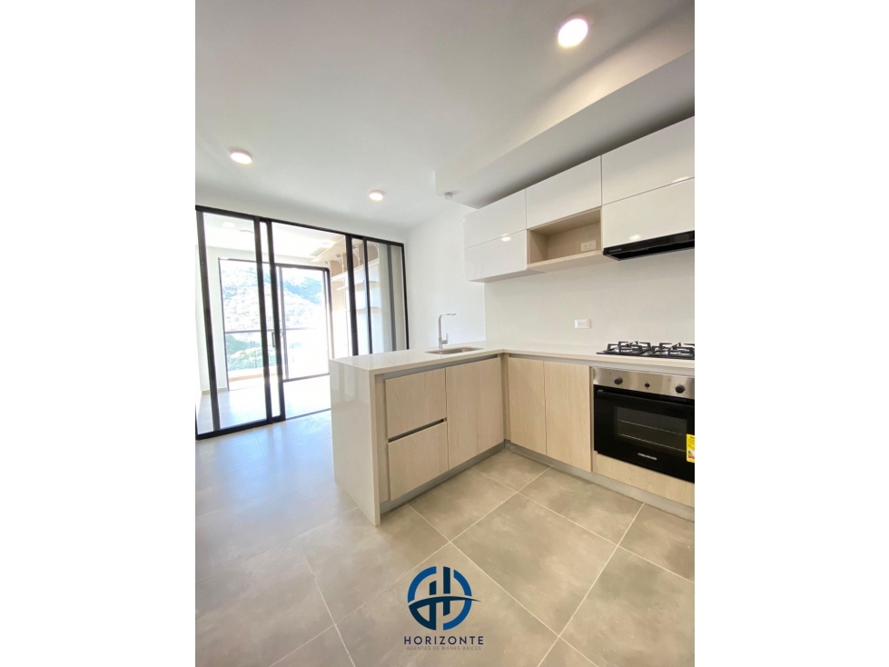 SE VENDE HERMOSO APARTAMENTO EN CONDOMINIO CORALINA SUITE — foto 2