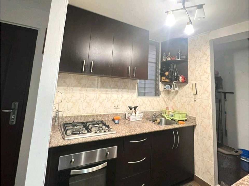SE VENDE HERMOSO APARTAMENTO EN VILLA ZAITA — foto 2