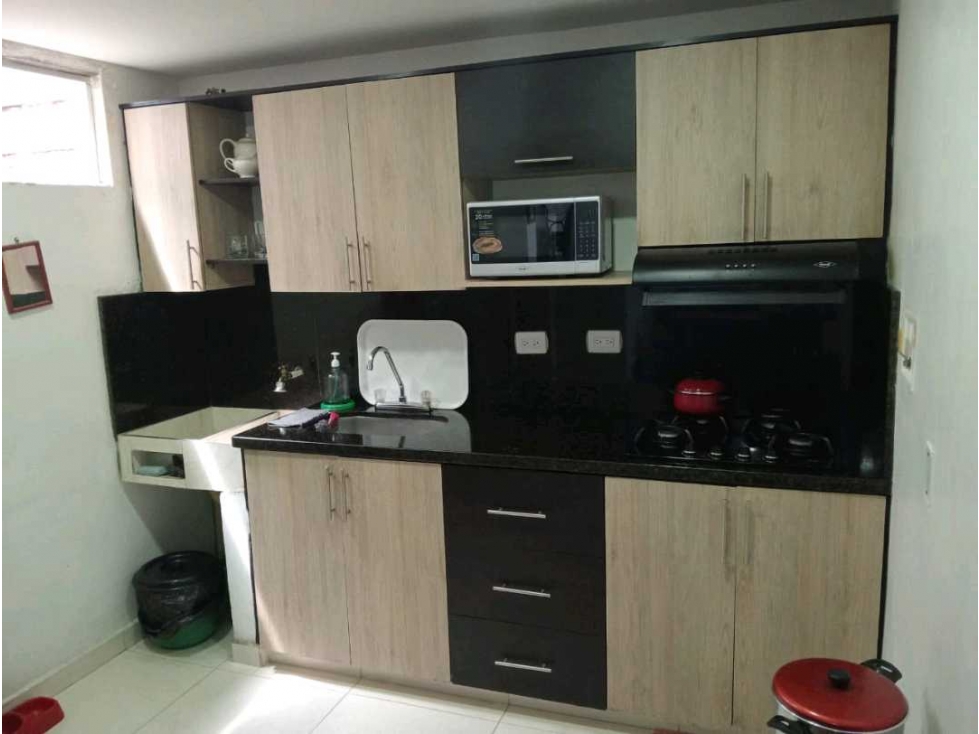 SE VENDE HERMOSO APARTAMENTO. EN BELLO SANTA ANA — foto 2