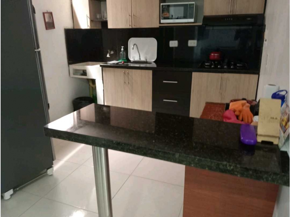 SE VENDE HERMOSO APARTAMENTO. EN BELLO SANTA ANA