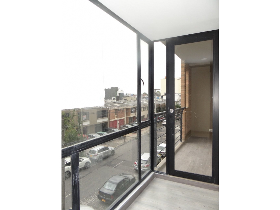 SE VENDE HERMOSO APARTAMENTO EN LA CASTELLANA .P — foto 3