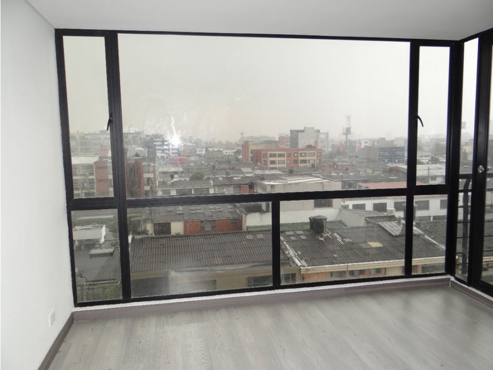 SE VENDE HERMOSO APARTAMENTO EN LA CASTELLANA .P — foto 4