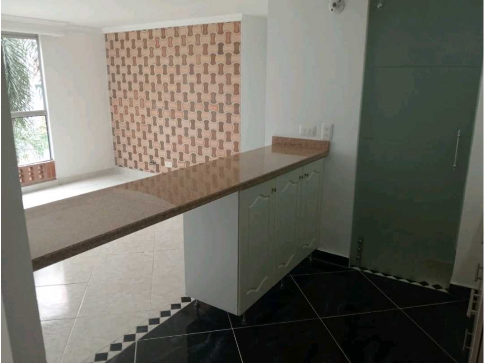 SE VENDE HERMOSO APARTAMENTO EN URBANIZACIÓN EN EL TRAPICHE — foto 5