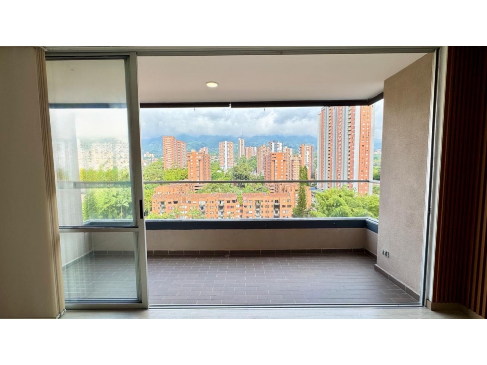 SE VENDE HERMOSO APARTAMENTO EN SURAMERICA EXCELENTE URBANIZACIÓN — foto 3
